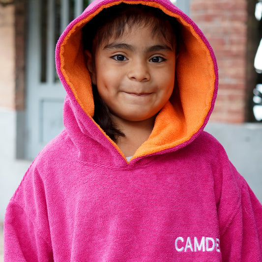 Poncho Camden Niños Rosa chicle
